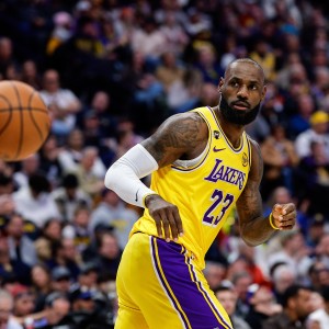 完美电竞-Shams：无论詹姆斯决定加盟其他队还是退役 湖人生涯都已临近终点